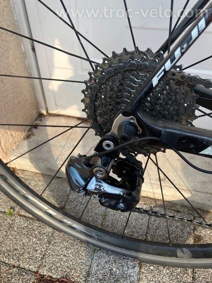 Vélo de route Fuji carbone – Taille 56 - 4