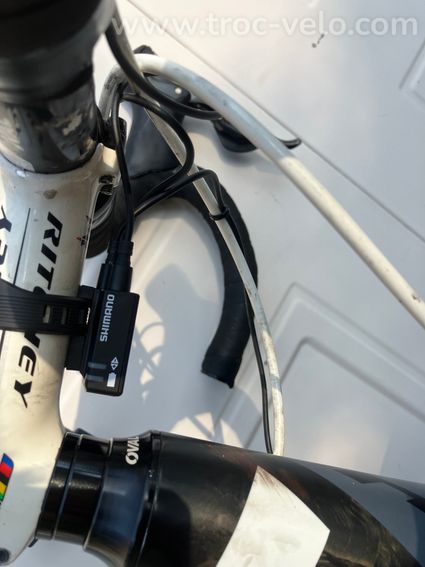 Vélo de route Fuji carbone – Taille 56 - 5