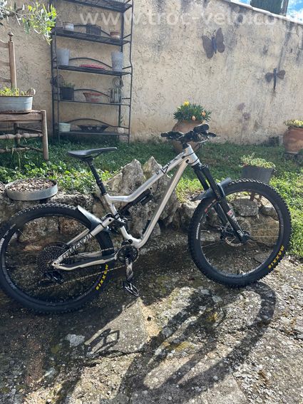 VTT ENDURO COMMENCAL - 2
