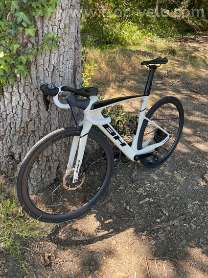 Vélo route aéro carbone BH Aerolight 6.0 - 3
