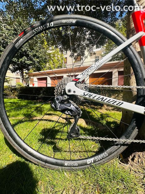 Vends Specialized Tarmac Sl6 disc comp Di2 taille 52 - 3