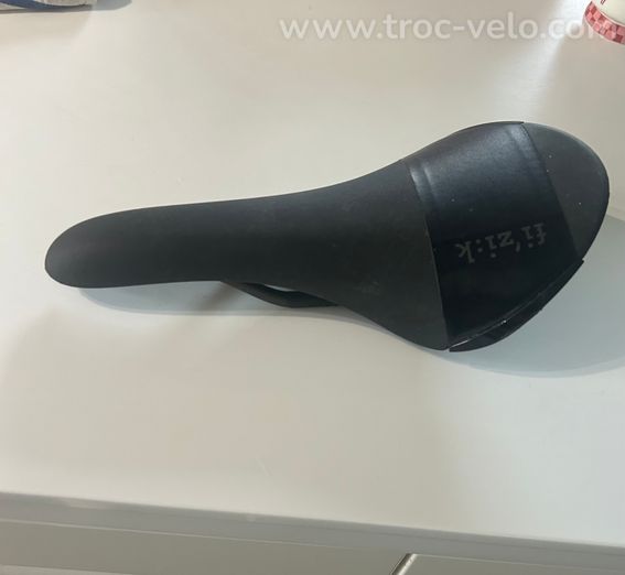 selle fi'zi:k carbone