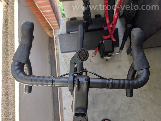 Scott Addict 30 2024 Taille S – Mavic Cosmic SL45 – Shimano 105 – Très bon état - 4