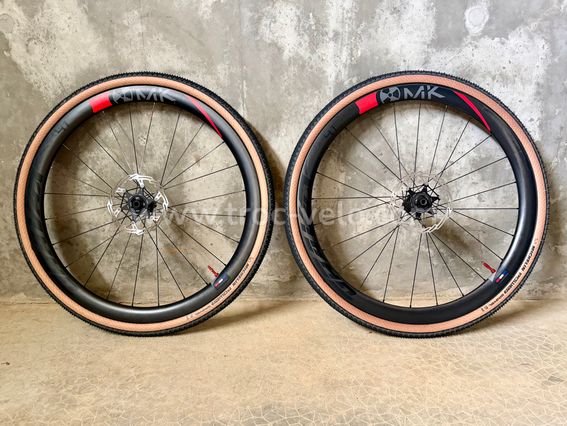 Roues graval carbone Makadamm Gravax 41