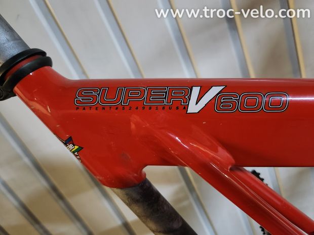 CANNONDALE SUPER V600 - 9