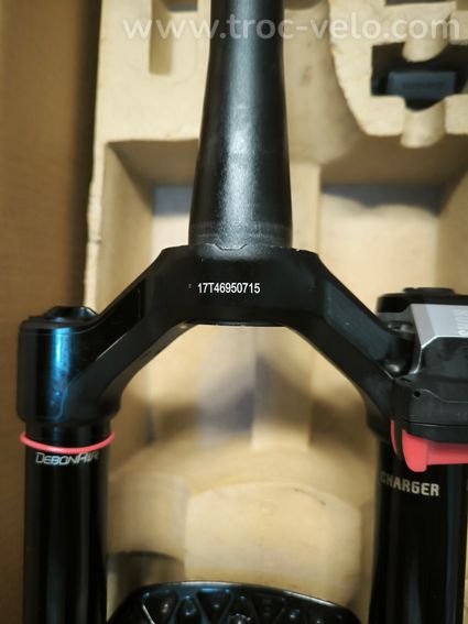 Fourche rockshox lyrik ultimate 3.1 160mm 29 flight attendant  - 3