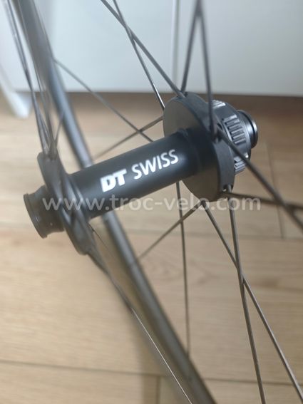 Moyeux DT 180 DICUT avec Ratchet EXP 36 équipés de roulements céramiques SINC