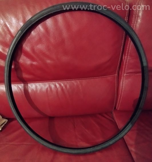 Pneu 700 x 23mm Hutchinson noir en Bé - 2