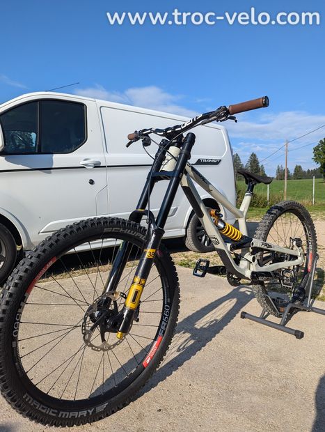 VTT COMMENCAL FURIOUS ÖLHINS  - 1