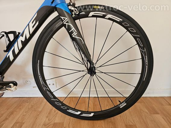 TIME Skylon AKTIV Auber93 – SRAM Red 22 – FFWD carbone – 6,9 kg – Taille L - 7