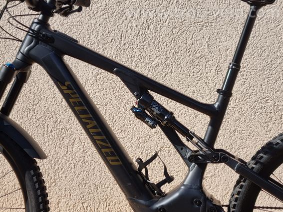 VTT AE Specialized Levo Comp Alloy G3 Année 2025 en très bon état - 2