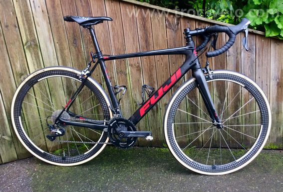 Fuji Sl en Ultegra 11v et roue boyaux  - 3