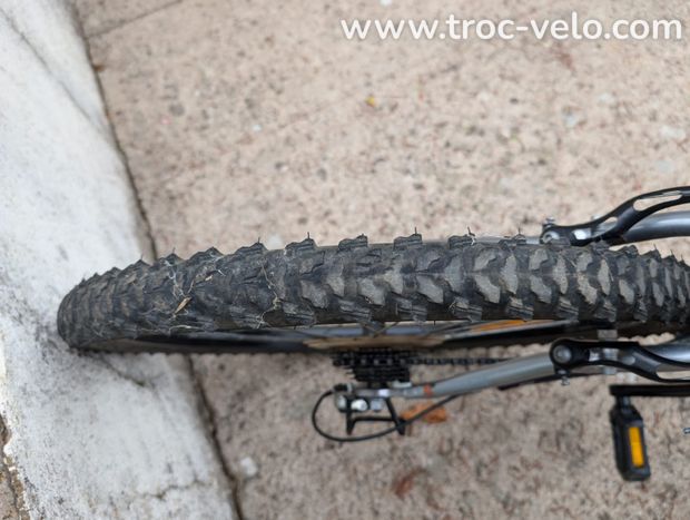 VTT Decathlon ROCKRIDER 24 pouces, 18 vitesses. - 4