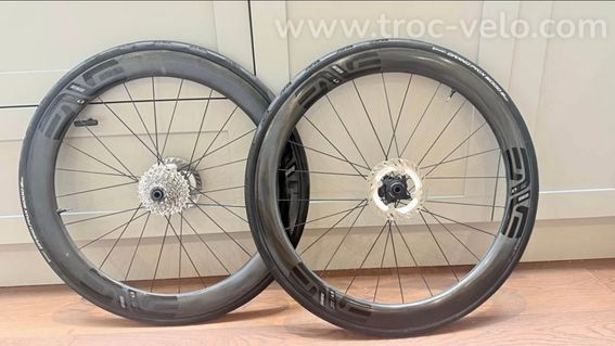 Paire de roues Enve SES 4.5 – État impeccable – Tubeless – Haut de gamme - comme neuf