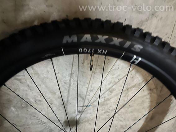Roues Dtswiss HX 1700 neuves 29 & 27.5 - 4