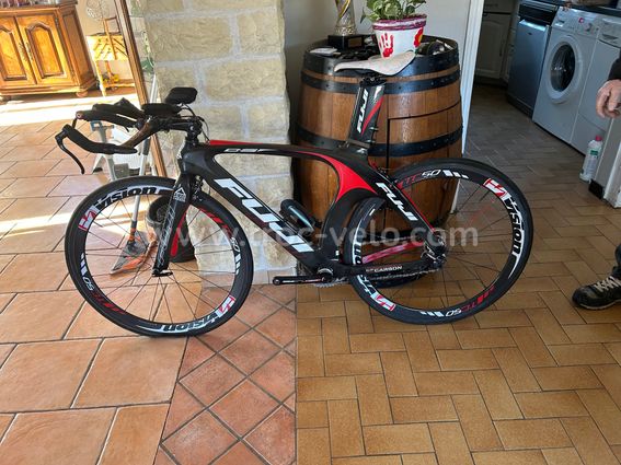 Vélo De Route Fuji / OVAL - Cadre Carbone Noir/vert - Taille M/L (56cm) - 22 Vitesses - NEUF (défauts Mineurs)