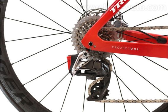 Produit Reconditionne Trek Madone Slr 9 Disc Axs 12v Rouge Velo De Route Tres Bon Etat - 3