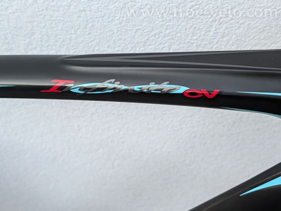 Bianchi Infinito CV Disc – Carbone Countervail – Ultegra / 105 - 9