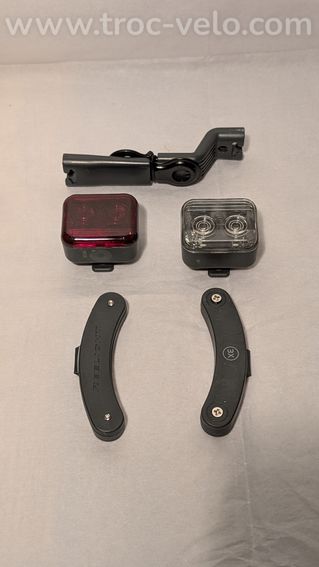 Feux de vélo fixation moyeu Reelight AMS Light C