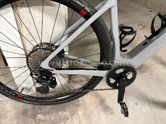A vendre Cervélo rouvida GRX 610 modèle 2025 , 5000km en parfait état.
