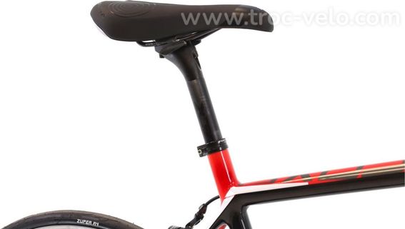 Produit Reconditionne    Focus Cayo    Noir   Velo De Route   Tres Bon Etat - 8