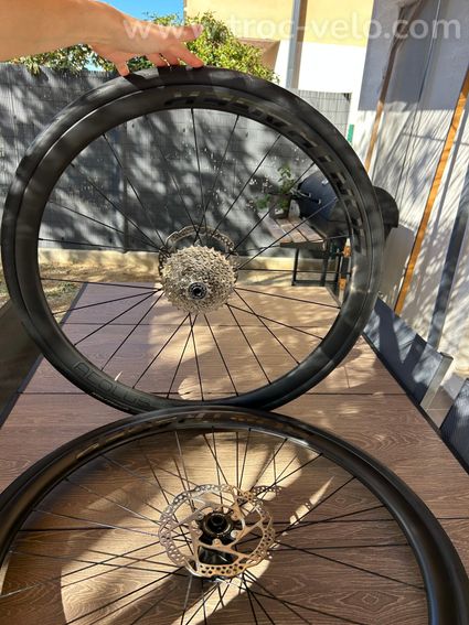 Roues carbone Aeolus Elite 35 TLR - 9
