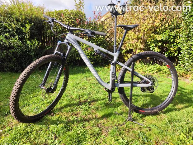 VTT Specialized Epic EVO 2022 upgradé taille M - Coloris gloss cool grey / dove grey - 1