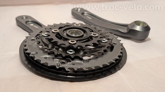 Pédalier triple SHIMANO ALIVIO - 22/30/40 - octalink – 9V - 3