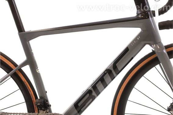 Produit Reconditionne    Bmc Teammachine Slr01 Five Di2 12v    Gris   Velo De Route   Tres Bon Etat - 2