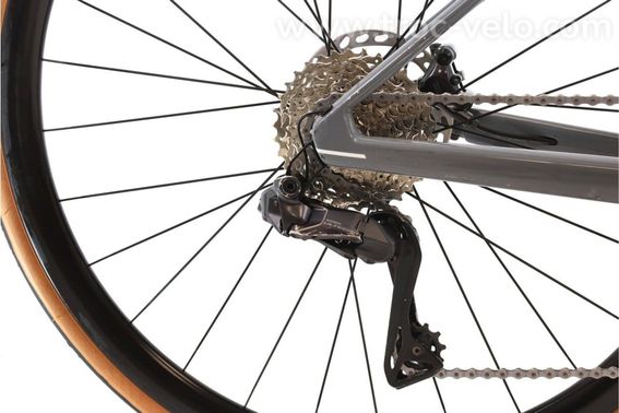 Produit Reconditionne    Bmc Teammachine Slr01 Five Di2 12v    Gris   Velo De Route   Tres Bon Etat - 3