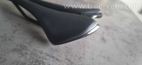 Selle  Specialized Romin Evo Comp Gel 143 - 5