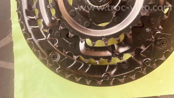 Pédalier Triple Shimano 6/7/8/9V – 48/38/28 – Axe Carré – 100 km - 2