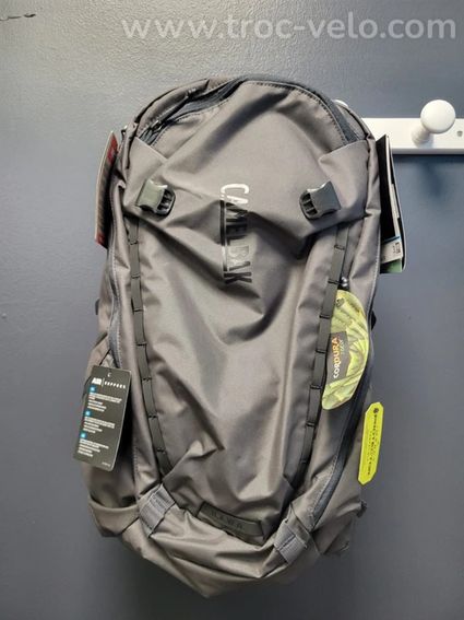Sac de vélo Camelbak "H.A.W.G." 20L (3L eau)
