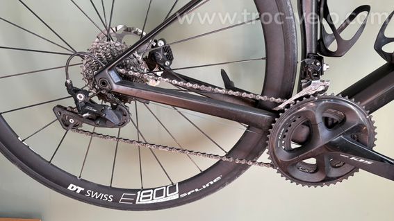 BMC Roadmachine noir full carbone roues DT Swiss Shimano 105 - 2