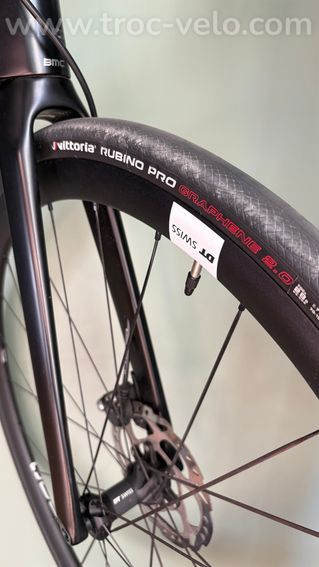 BMC Roadmachine noir full carbone roues DT Swiss Shimano 105 - 4