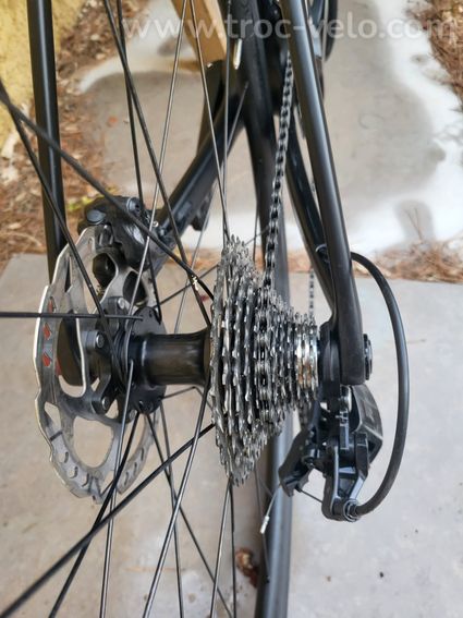 Trek Madone Gen 8 CARBONE (07/2025) – Taille M – Shimano 105 12v – État impecable - 4