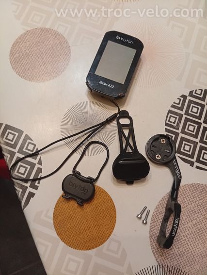 Compteur gps Bryton avec accessoires