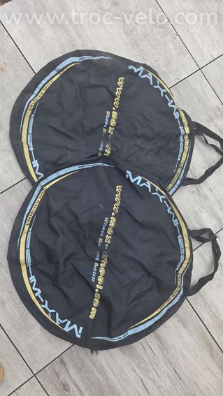 2 housses roues Maxwheel