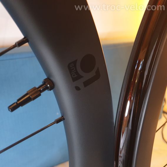Paire carbone route/ gravel neuves 45mm ratchet+ceramic rayons Sapim cx ray  - 4