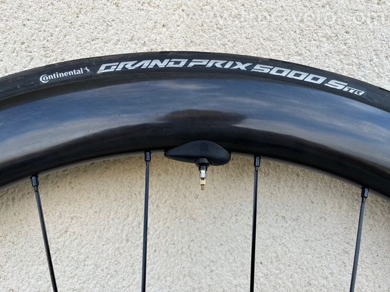 Roue avant carbone aero tubeless ready freinage disque 50mm - 2