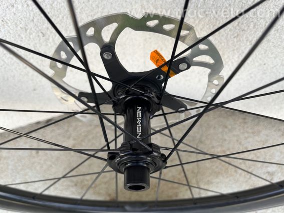 Roue avant carbone aero tubeless ready freinage disque 50mm - 3