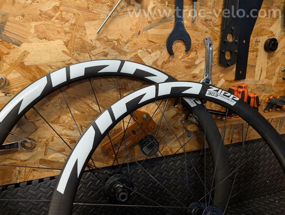 🏆ZIPP 303 FIRECREST DB ZR1🏆 - 2