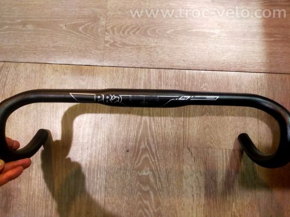 CINTRE PRO PLT ERGO 44 AXE/AXE