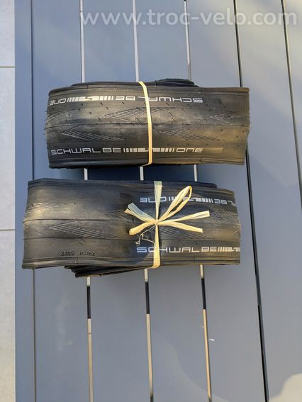 2 pneus Schwalbe neufs