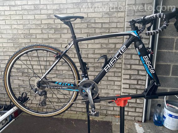 Cyclo cross generique patins 8,4kg - 7