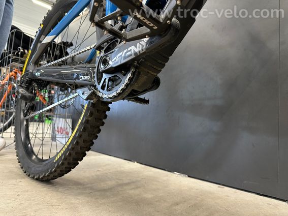 DH Mondraker Summum Carbon R 2023 - 4