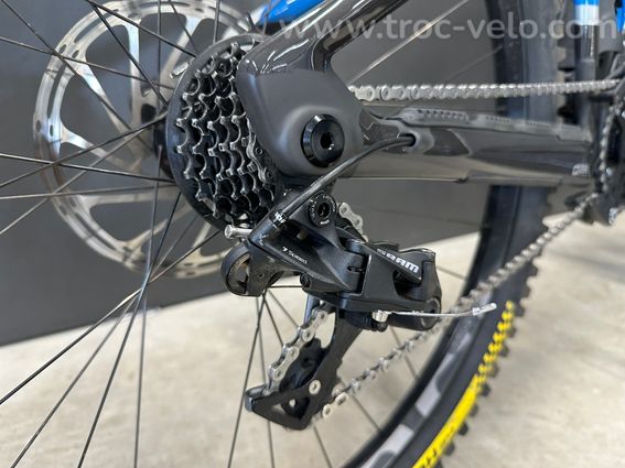 DH Mondraker Summum Carbon R 2023 - 9