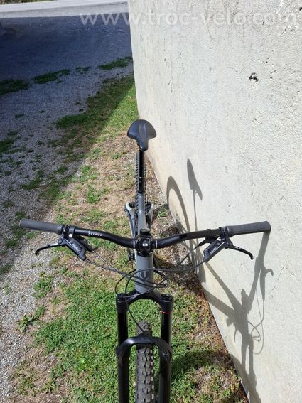 VTT MONDRAKER RAZE - 11