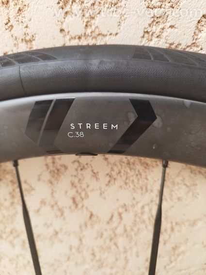 Paire roues carbone Newmen Streem C.35 C.38 VONOA rayon carbone - 3