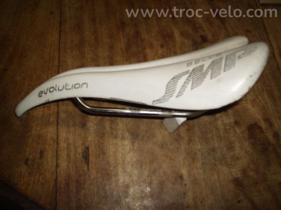 Selle SMP Evolution blanche proche du neuf + 2 autres - 4